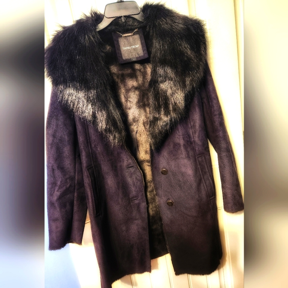 IVANKA TRUMP SUEDE COAT WITH FAUX FUR COLLAR- SIZE S